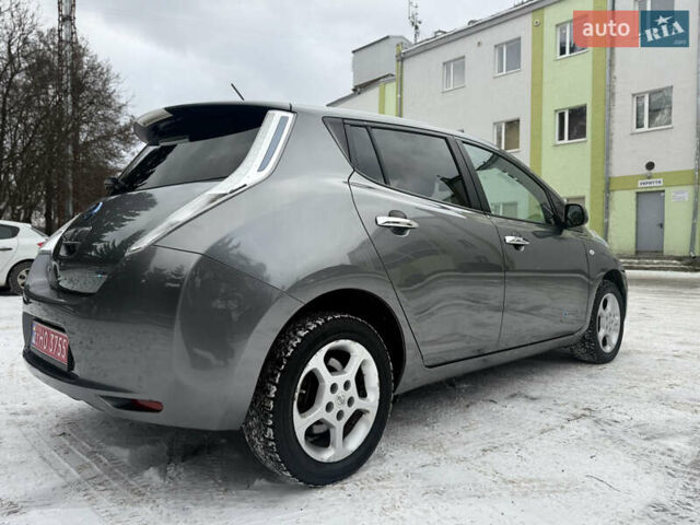 Сірий Ніссан Ліф, об'ємом двигуна 0 л та пробігом 92 тис. км за 7280 $, фото 6 на Automoto.ua