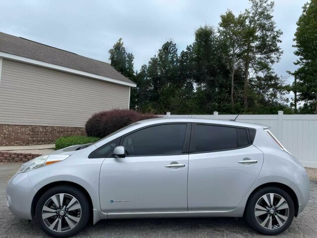 Серый Ниссан Лиф, объемом двигателя 0 л и пробегом 80 тыс. км за 5950 $, фото 2 на Automoto.ua