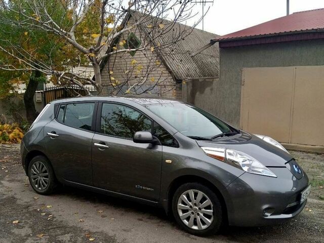 Серый Ниссан Лиф, объемом двигателя 80 л и пробегом 104 тыс. км за 7700 $, фото 1 на Automoto.ua