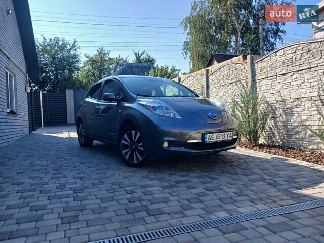 Серый Ниссан Лиф, объемом двигателя 0 л и пробегом 119 тыс. км за 7100 $, фото 1 на Automoto.ua