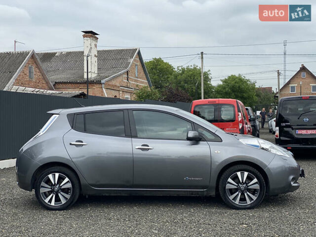 Сірий Ніссан Ліф, об'ємом двигуна 0 л та пробігом 111 тис. км за 7300 $, фото 9 на Automoto.ua