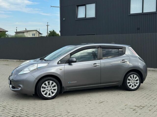 Сірий Ніссан Ліф, об'ємом двигуна 0 л та пробігом 122 тис. км за 5200 $, фото 6 на Automoto.ua