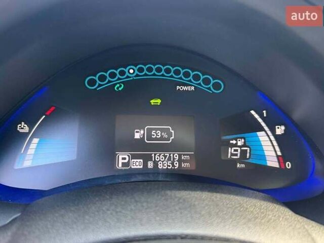 Серый Ниссан Лиф, объемом двигателя 0 л и пробегом 166 тыс. км за 12800 $, фото 10 на Automoto.ua