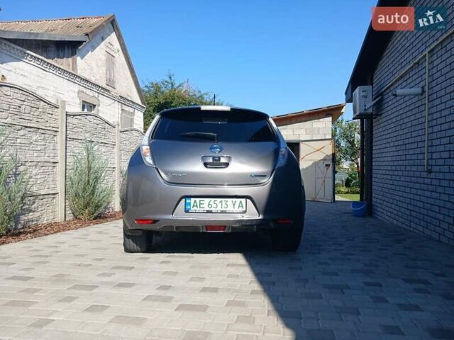 Серый Ниссан Лиф, объемом двигателя 0 л и пробегом 119 тыс. км за 7100 $, фото 8 на Automoto.ua