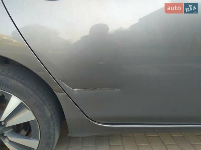 Серый Ниссан Лиф, объемом двигателя 0 л и пробегом 156 тыс. км за 7999 $, фото 3 на Automoto.ua