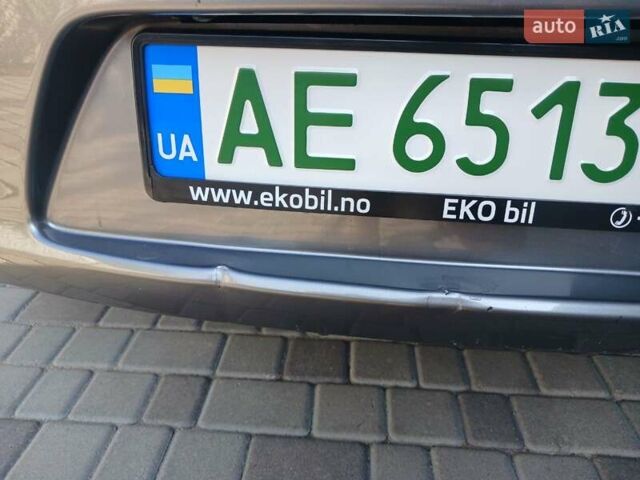 Серый Ниссан Лиф, объемом двигателя 0 л и пробегом 119 тыс. км за 7100 $, фото 59 на Automoto.ua