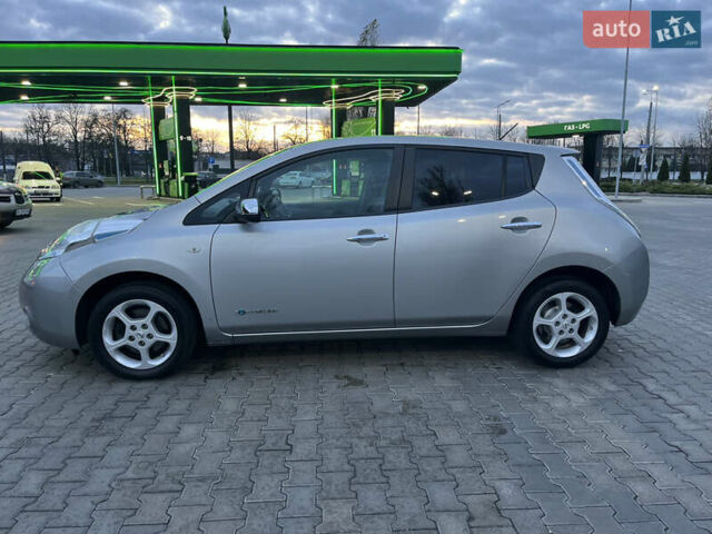 Серый Ниссан Лиф, объемом двигателя 0 л и пробегом 118 тыс. км за 7500 $, фото 2 на Automoto.ua