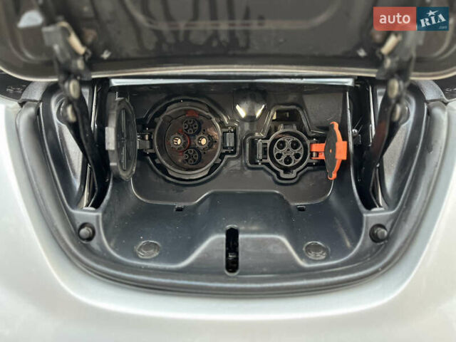 Серый Ниссан Лиф, объемом двигателя 0 л и пробегом 147 тыс. км за 7350 $, фото 21 на Automoto.ua