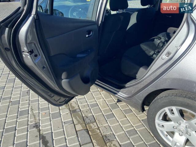 Сірий Ніссан Ліф, об'ємом двигуна 0 л та пробігом 75 тис. км за 7300 $, фото 14 на Automoto.ua