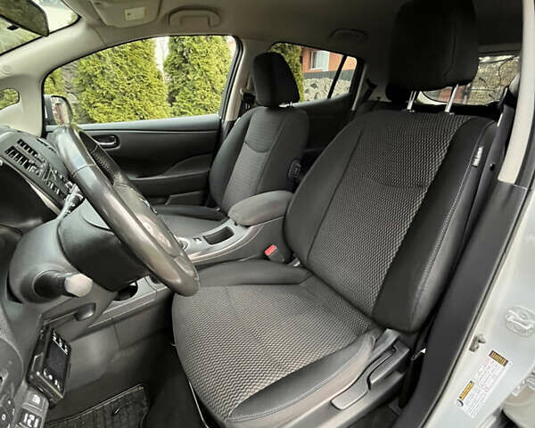 Серый Ниссан Лиф, объемом двигателя 0 л и пробегом 147 тыс. км за 7350 $, фото 11 на Automoto.ua