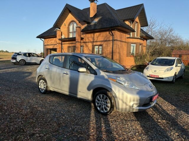 Серый Ниссан Лиф, объемом двигателя 0 л и пробегом 128 тыс. км за 6500 $, фото 1 на Automoto.ua