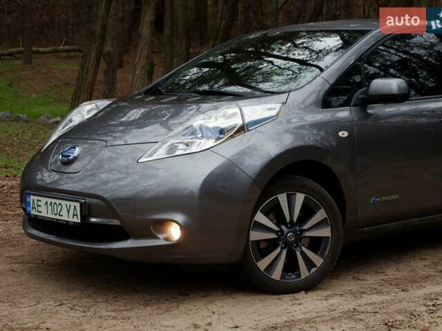 Серый Ниссан Лиф, объемом двигателя 0 л и пробегом 151 тыс. км за 7300 $, фото 1 на Automoto.ua