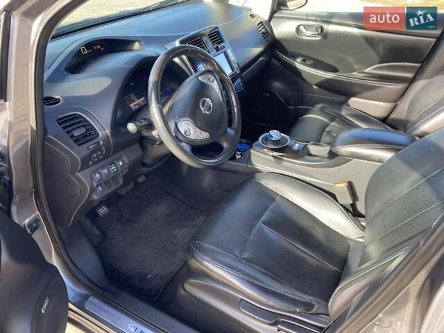 Сірий Ніссан Ліф, об'ємом двигуна 0 л та пробігом 131 тис. км за 7500 $, фото 9 на Automoto.ua