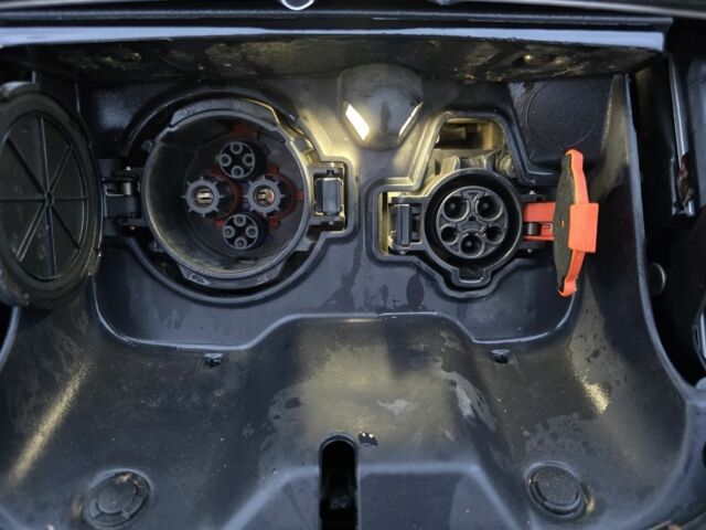 Серый Ниссан Лиф, объемом двигателя 0 л и пробегом 103 тыс. км за 6999 $, фото 15 на Automoto.ua