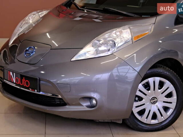 Сірий Ніссан Ліф, об'ємом двигуна 0 л та пробігом 162 тис. км за 7300 $, фото 9 на Automoto.ua