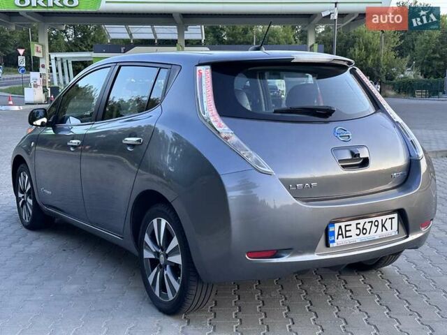 Сірий Ніссан Ліф, об'ємом двигуна 0 л та пробігом 132 тис. км за 7200 $, фото 7 на Automoto.ua
