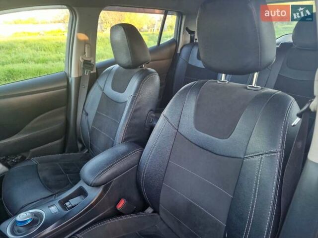 Серый Ниссан Лиф, объемом двигателя 0 л и пробегом 114 тыс. км за 11500 $, фото 7 на Automoto.ua