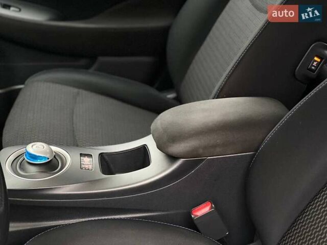 Серый Ниссан Лиф, объемом двигателя 0 л и пробегом 103 тыс. км за 5990 $, фото 36 на Automoto.ua