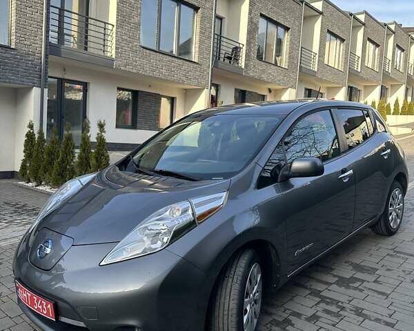 Серый Ниссан Лиф, объемом двигателя 0 л и пробегом 142 тыс. км за 6990 $, фото 2 на Automoto.ua