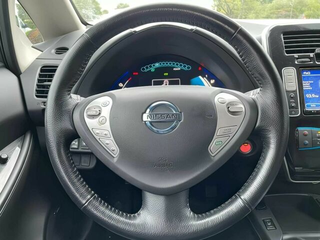 Серый Ниссан Лиф, объемом двигателя 0 л и пробегом 80 тыс. км за 5950 $, фото 8 на Automoto.ua