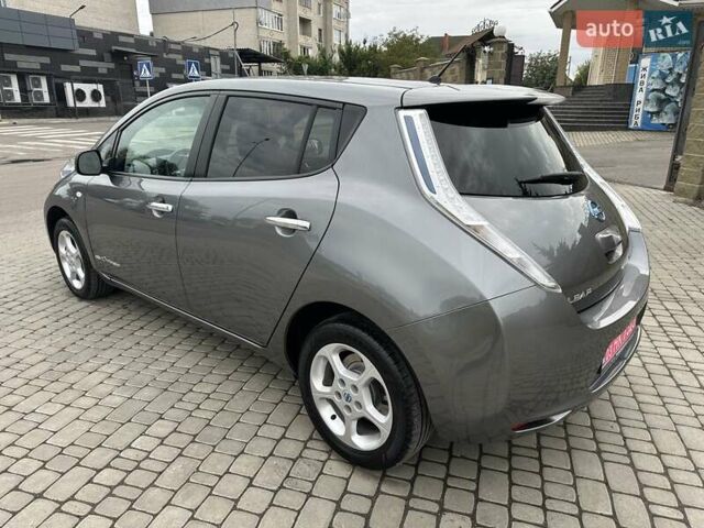 Серый Ниссан Лиф, объемом двигателя 0 л и пробегом 126 тыс. км за 7450 $, фото 7 на Automoto.ua