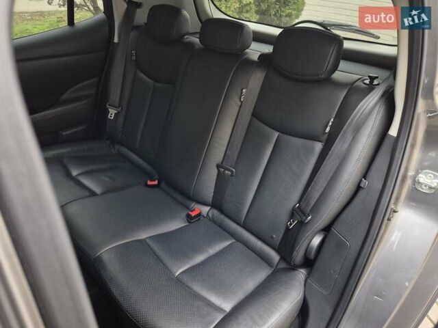 Сірий Ніссан Ліф, об'ємом двигуна 0 л та пробігом 102 тис. км за 7400 $, фото 18 на Automoto.ua