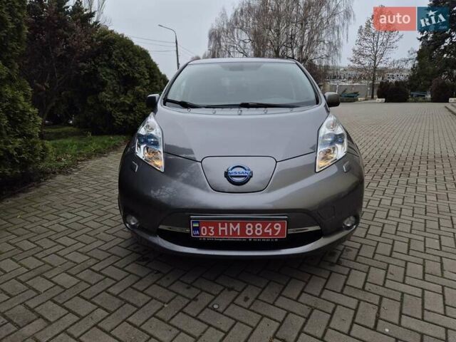 Сірий Ніссан Ліф, об'ємом двигуна 0 л та пробігом 102 тис. км за 7400 $, фото 4 на Automoto.ua