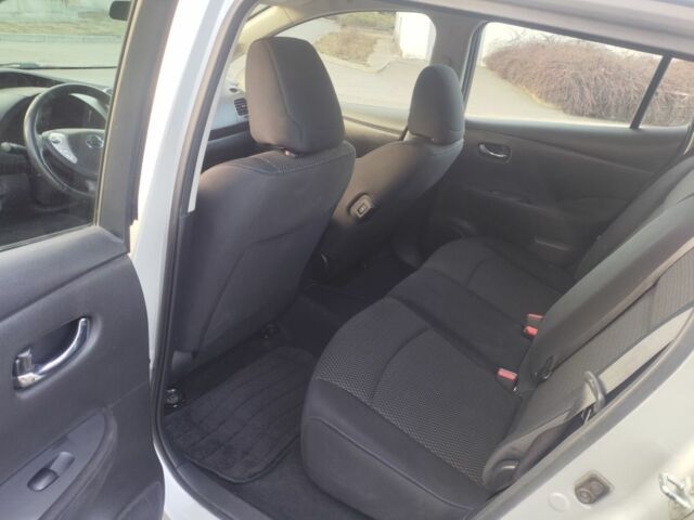 Серый Ниссан Лиф, объемом двигателя 0 л и пробегом 140 тыс. км за 7499 $, фото 11 на Automoto.ua