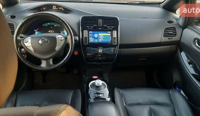 Сірий Ніссан Ліф, об'ємом двигуна 0 л та пробігом 93 тис. км за 8400 $, фото 17 на Automoto.ua