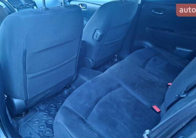 Серый Ниссан Лиф, объемом двигателя 0 л и пробегом 137 тыс. км за 7000 $, фото 22 на Automoto.ua