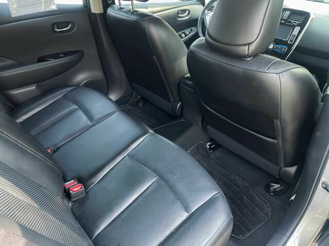 Серый Ниссан Лиф, объемом двигателя 0 л и пробегом 78 тыс. км за 2500 $, фото 12 на Automoto.ua