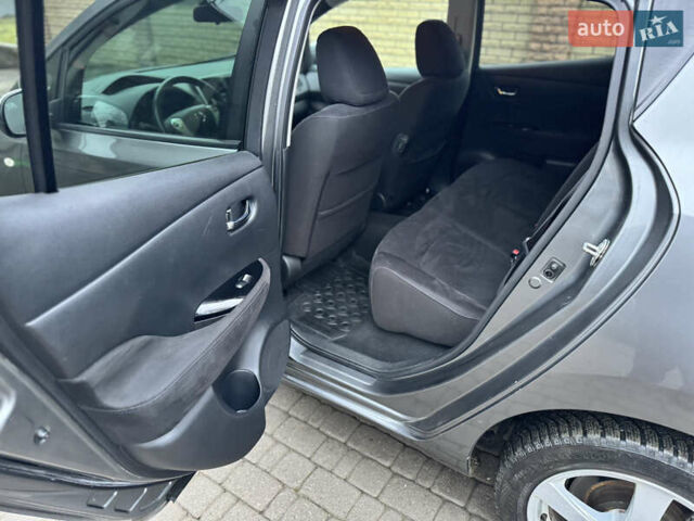 Серый Ниссан Лиф, объемом двигателя 0 л и пробегом 77 тыс. км за 7200 $, фото 13 на Automoto.ua