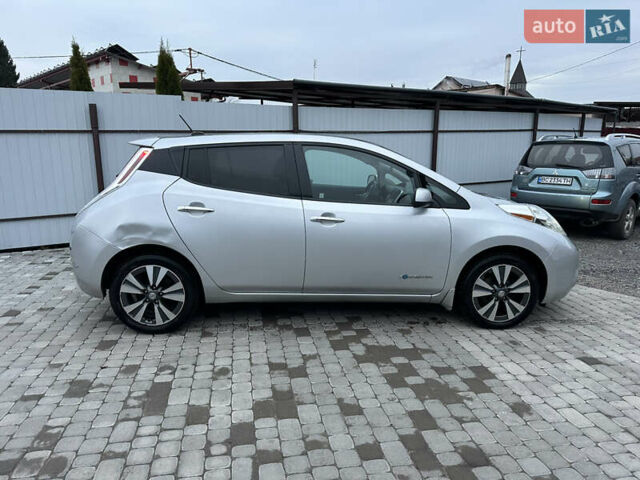 Серый Ниссан Лиф, объемом двигателя 0 л и пробегом 130 тыс. км за 5400 $, фото 3 на Automoto.ua