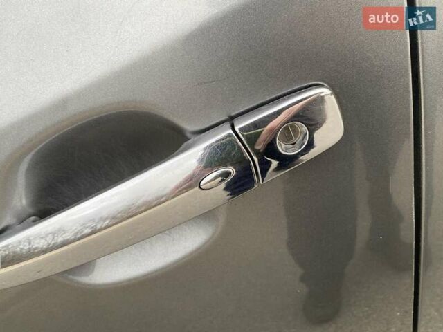 Серый Ниссан Лиф, объемом двигателя 0 л и пробегом 151 тыс. км за 5900 $, фото 52 на Automoto.ua