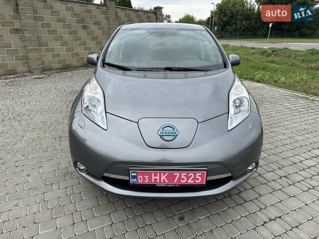 Серый Ниссан Лиф, объемом двигателя 0 л и пробегом 126 тыс. км за 7450 $, фото 1 на Automoto.ua
