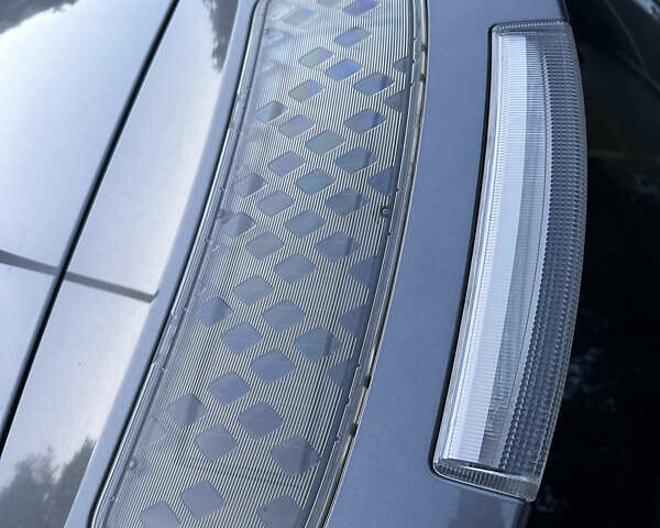 Серый Ниссан Лиф, объемом двигателя 0 л и пробегом 88 тыс. км за 10500 $, фото 5 на Automoto.ua