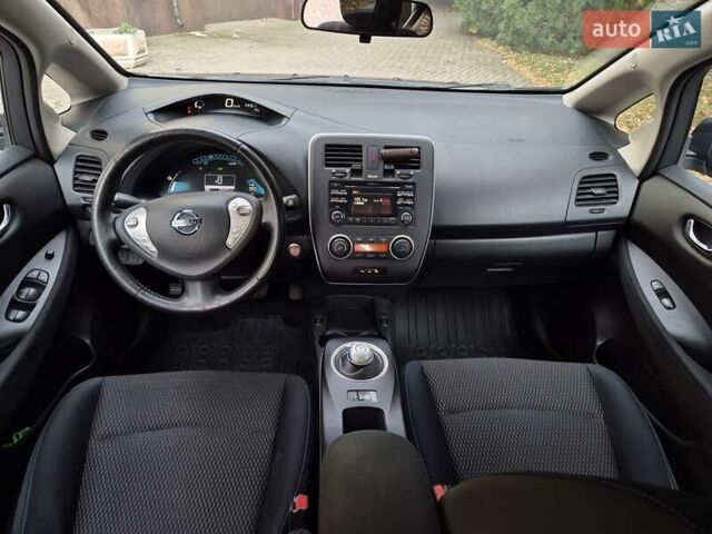 Сірий Ніссан Ліф, об'ємом двигуна 0 л та пробігом 92 тис. км за 7300 $, фото 11 на Automoto.ua