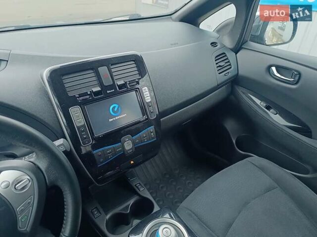 Серый Ниссан Лиф, объемом двигателя 0 л и пробегом 100 тыс. км за 6450 $, фото 28 на Automoto.ua