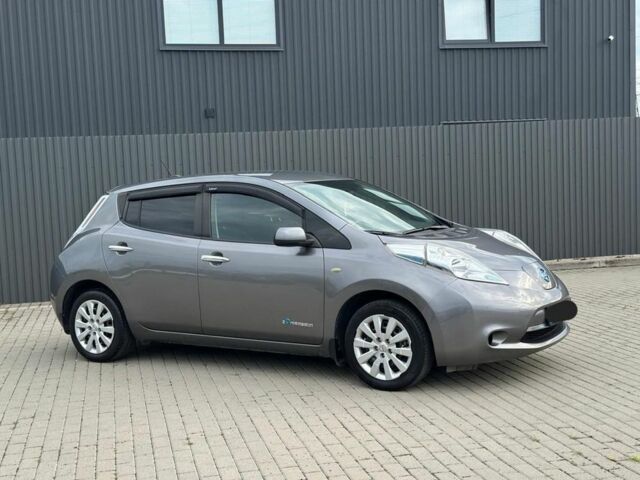 Сірий Ніссан Ліф, об'ємом двигуна 0 л та пробігом 122 тис. км за 5200 $, фото 3 на Automoto.ua