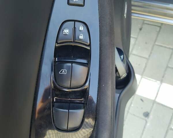 Серый Ниссан Лиф, объемом двигателя 0 л и пробегом 156 тыс. км за 7999 $, фото 17 на Automoto.ua