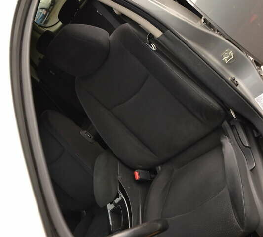 Серый Ниссан Лиф, объемом двигателя 0 л и пробегом 99 тыс. км за 6650 $, фото 26 на Automoto.ua