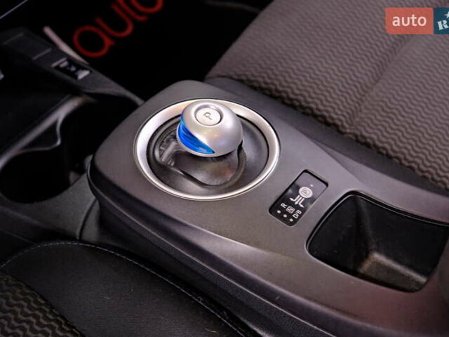 Сірий Ніссан Ліф, об'ємом двигуна 0 л та пробігом 162 тис. км за 7300 $, фото 15 на Automoto.ua