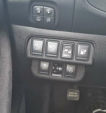 Серый Ниссан Лиф, объемом двигателя 0 л и пробегом 137 тыс. км за 7000 $, фото 15 на Automoto.ua