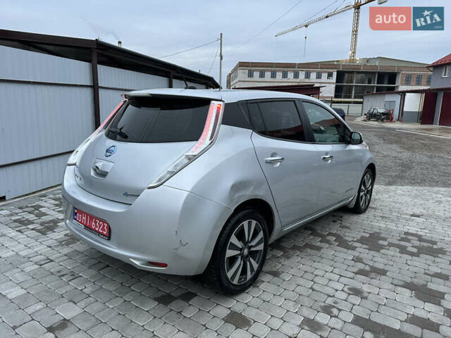 Серый Ниссан Лиф, объемом двигателя 0 л и пробегом 130 тыс. км за 5400 $, фото 5 на Automoto.ua