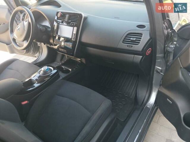 Серый Ниссан Лиф, объемом двигателя 0 л и пробегом 119 тыс. км за 7100 $, фото 19 на Automoto.ua