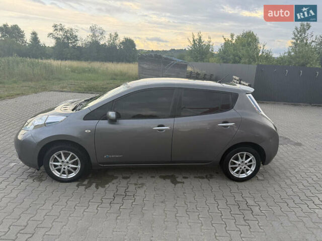 Серый Ниссан Лиф, объемом двигателя 0 л и пробегом 130 тыс. км за 6350 $, фото 15 на Automoto.ua