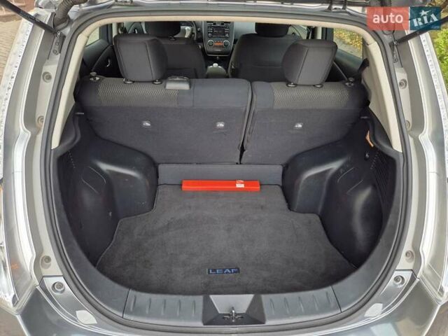 Сірий Ніссан Ліф, об'ємом двигуна 0 л та пробігом 92 тис. км за 7300 $, фото 23 на Automoto.ua