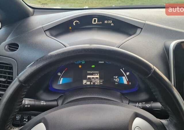 Серый Ниссан Лиф, объемом двигателя 0 л и пробегом 137 тыс. км за 7000 $, фото 16 на Automoto.ua