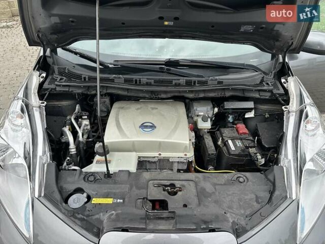 Серый Ниссан Лиф, объемом двигателя 0 л и пробегом 126 тыс. км за 7450 $, фото 26 на Automoto.ua