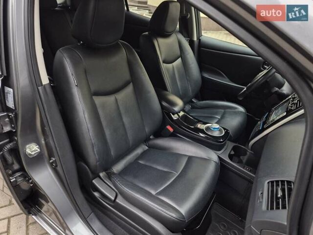 Сірий Ніссан Ліф, об'ємом двигуна 0 л та пробігом 102 тис. км за 7400 $, фото 15 на Automoto.ua